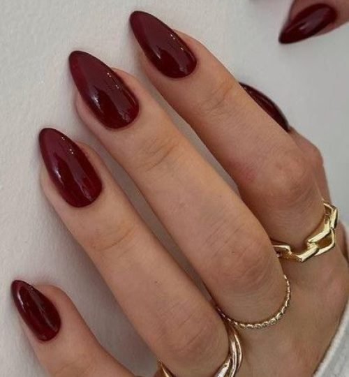 Uñas burdeos
